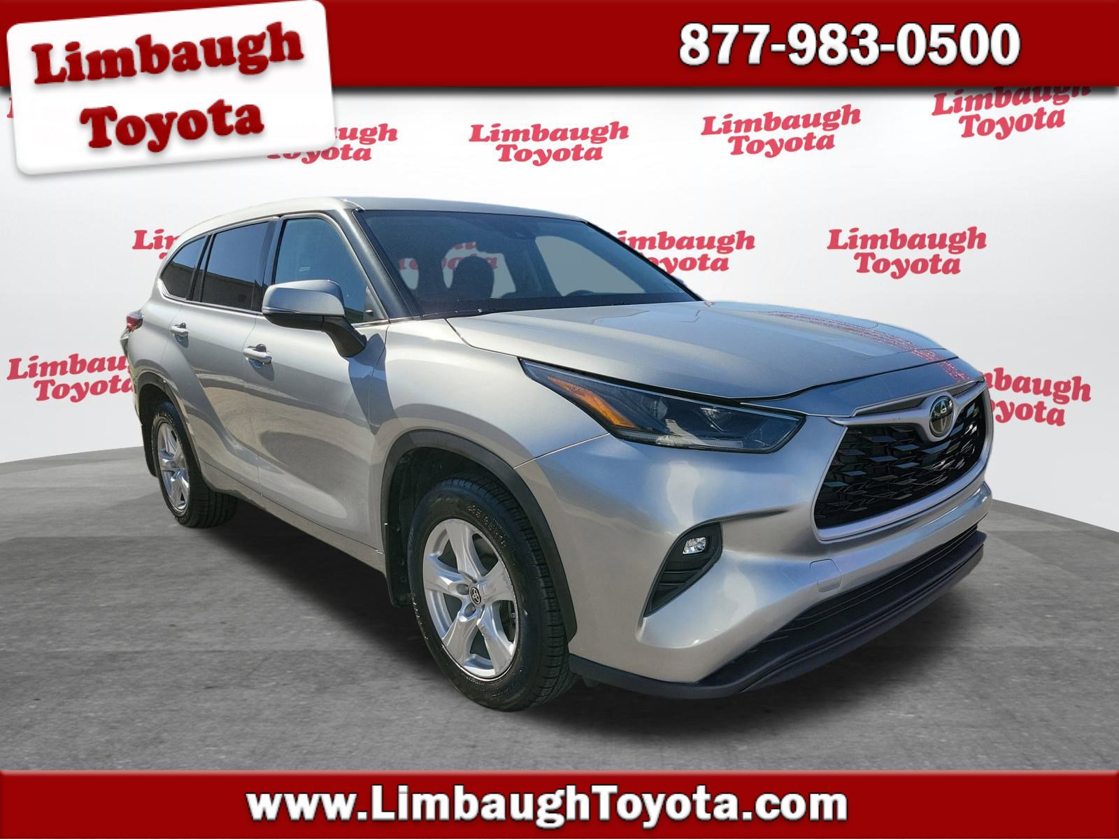 2021 Toyota Highlander LE's photo