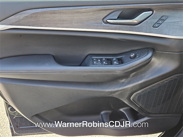 2025 Jeep Grand Cherokee Limited photo 30