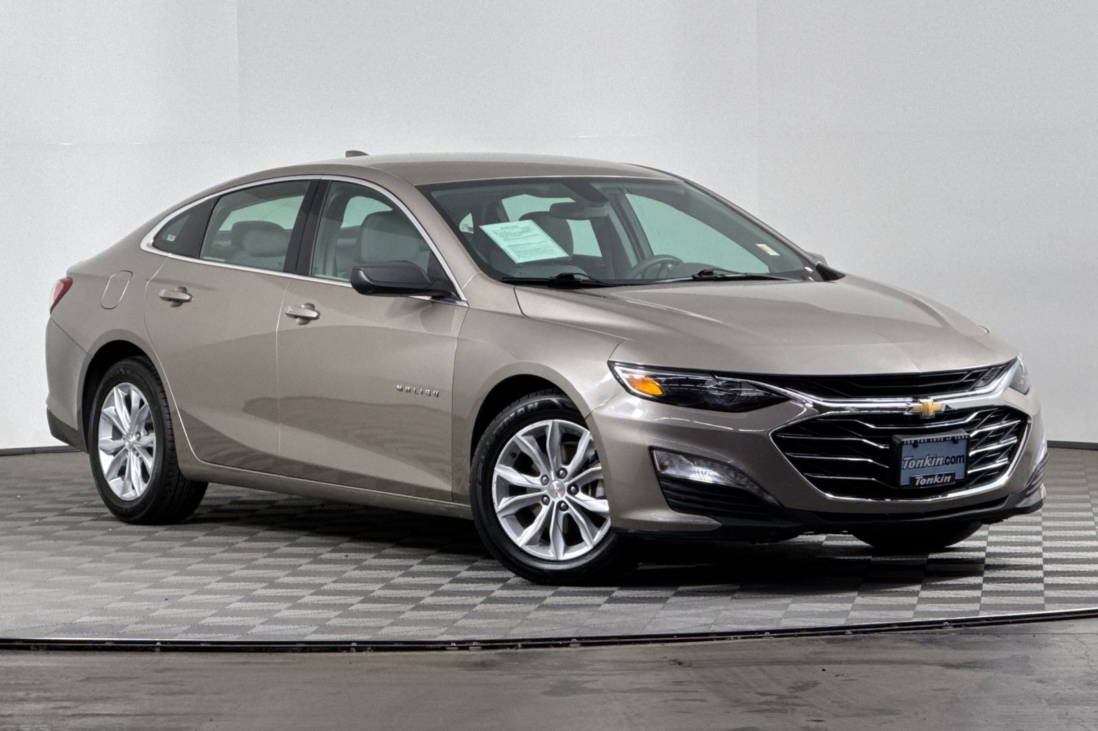 2022 Chevrolet Malibu 1LT photo 2
