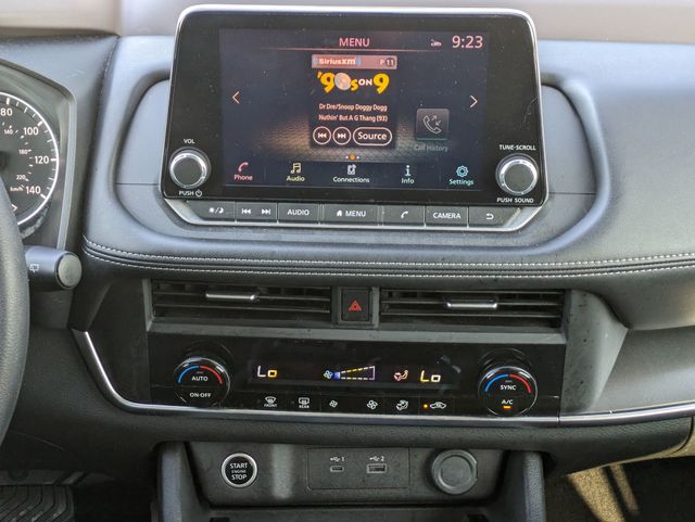 2023 Nissan Rogue SV photo 17