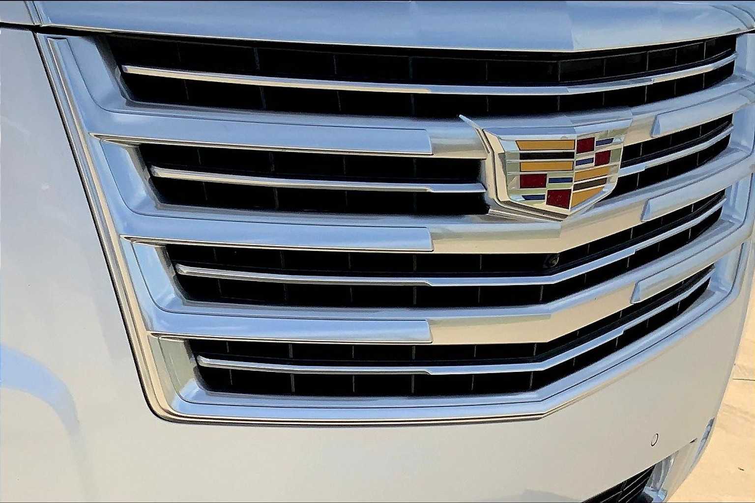 2019 Cadillac Escalade Platinum photo 25