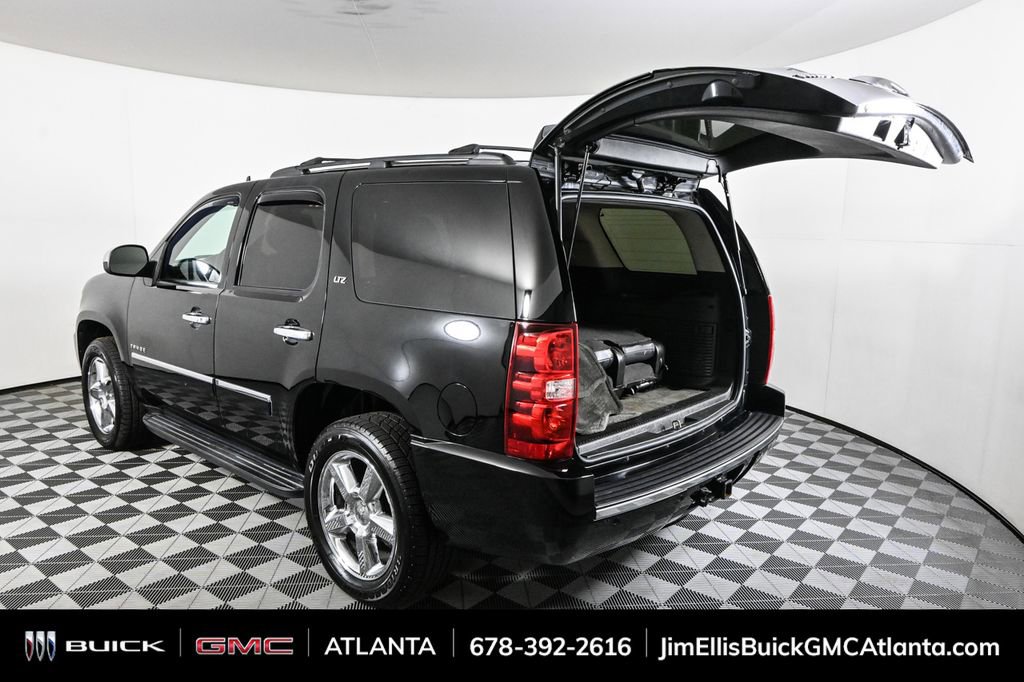 2013 Chevrolet Tahoe LTZ photo 30