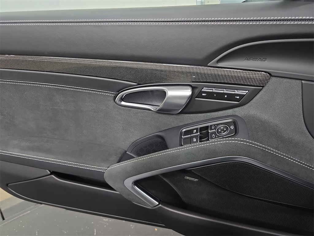 2025 Porsche Boxster GTS 4.0 photo 22
