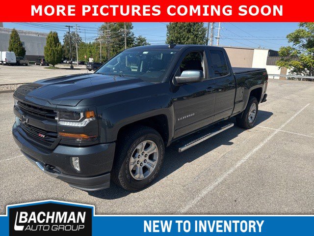 2017 Chevrolet Silverado 1500 LT photo 3
