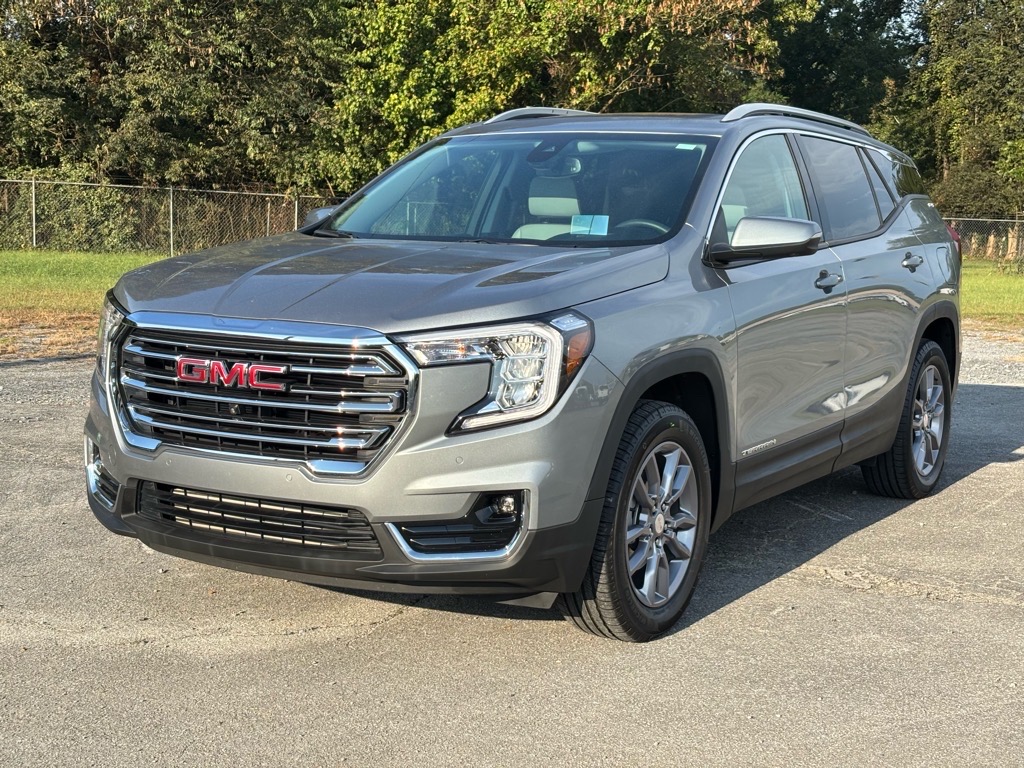 2024 GMC Terrain SLT's photo