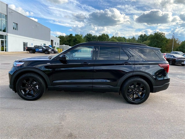 2022 Ford Explorer ST-Line photo 7