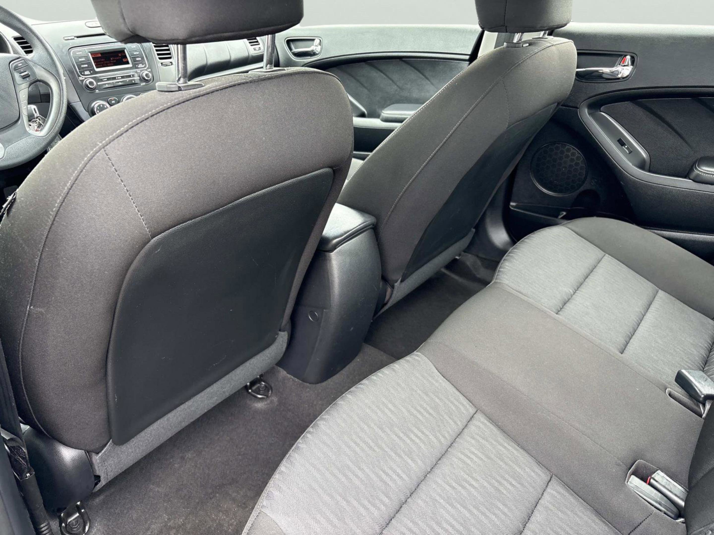 2016 Kia Forte LX photo 13