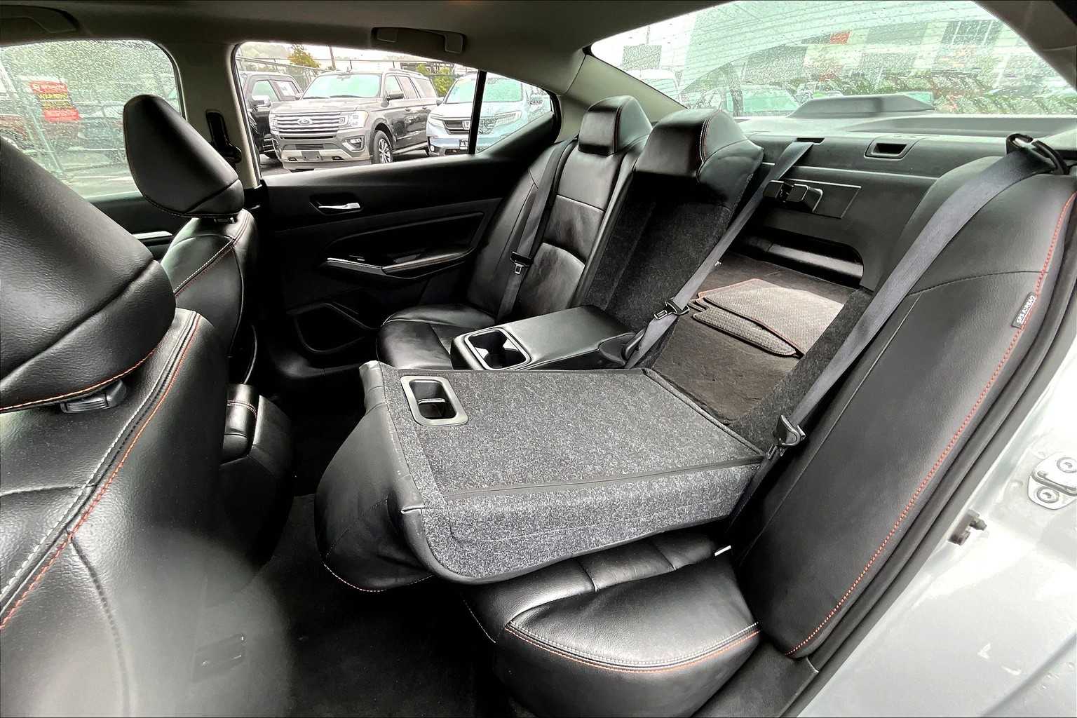 2023 Nissan Altima 2.5 SR photo 18