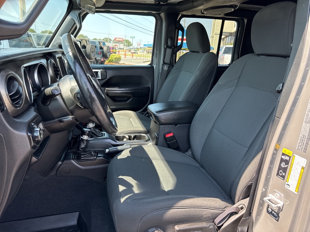 2021 Jeep Gladiator Willys photo 26