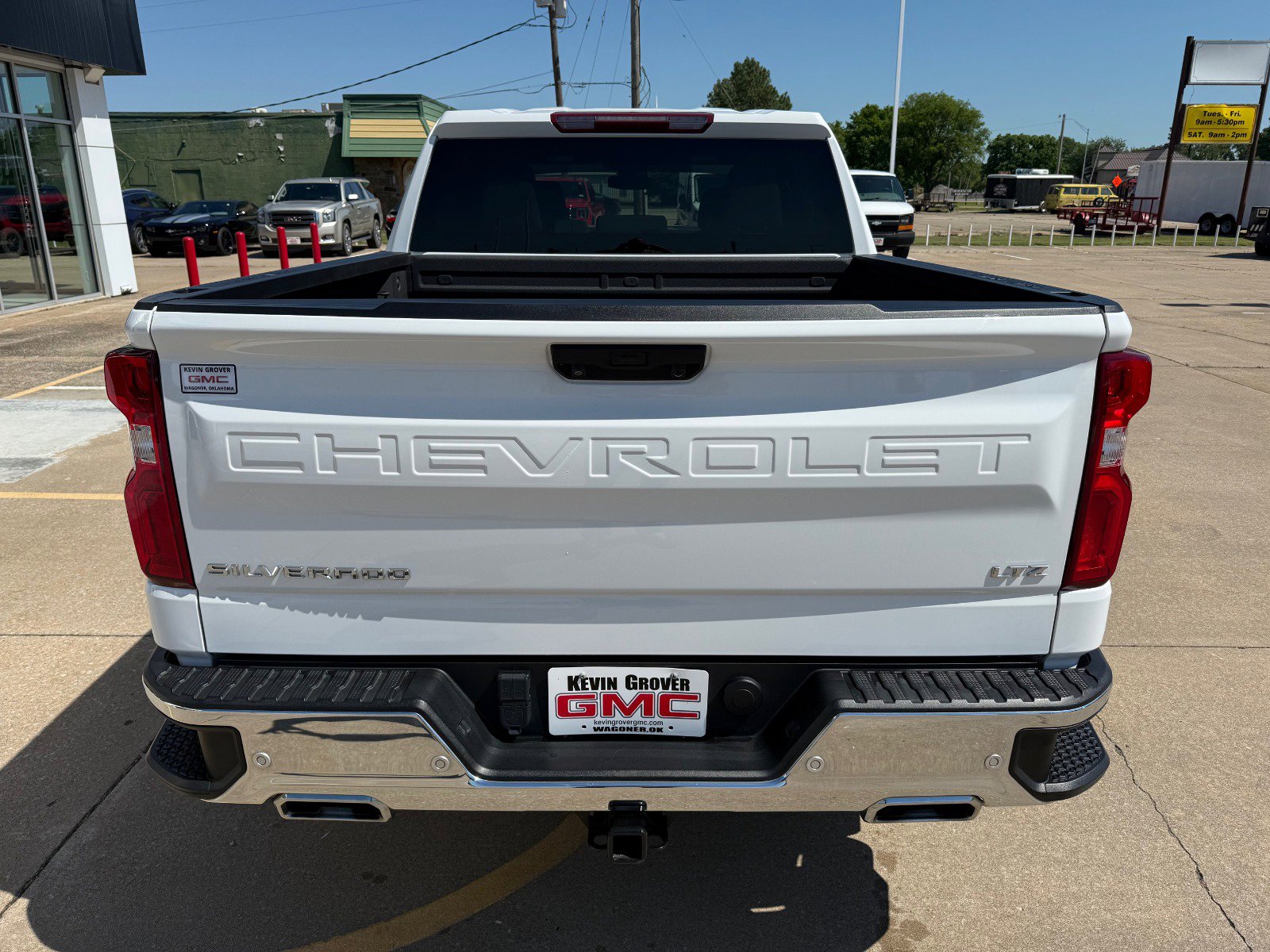 2023 Chevrolet Silverado 1500 LTZ photo 4