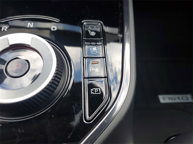 2025 Kia Niro Plug-In Hybrid SX photo 32