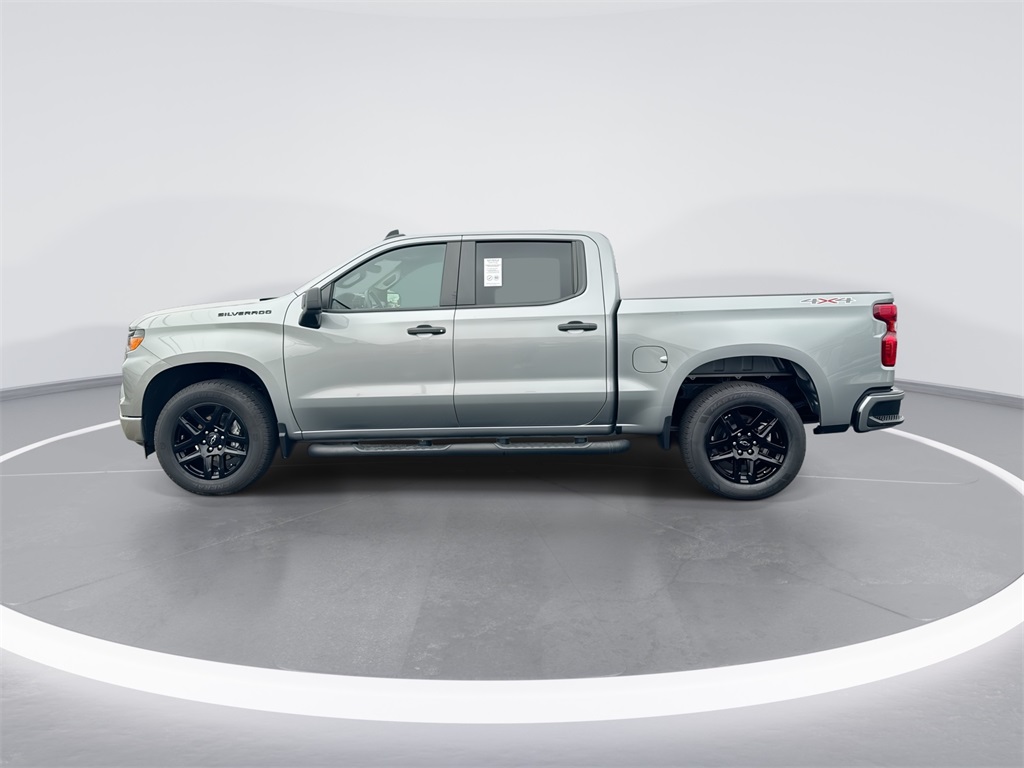 2024 Chevrolet Silverado 1500 Custom photo 4