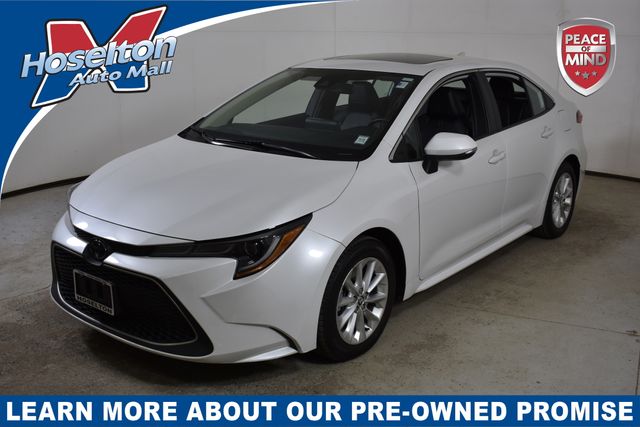 2022 Toyota Corolla XLE's photo