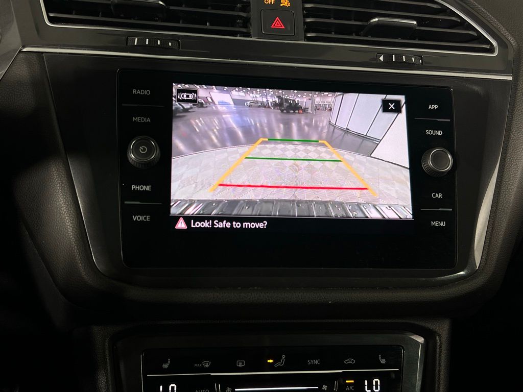 2023 Volkswagen Tiguan SE R-Line Black photo 14
