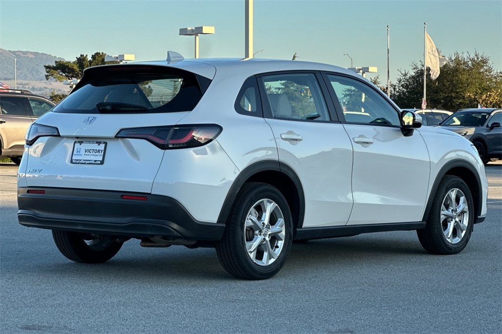 2023 Honda HR-V LX photo 3