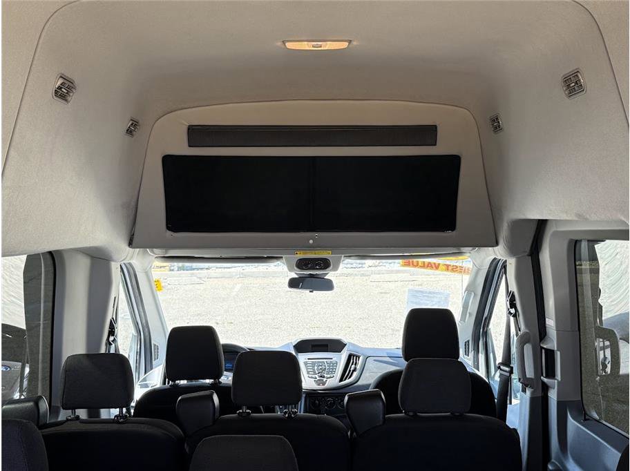 2018 Ford Transit Passenger XLT photo 17
