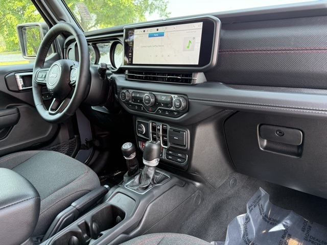 2025 Jeep Gladiator Rubicon photo 12
