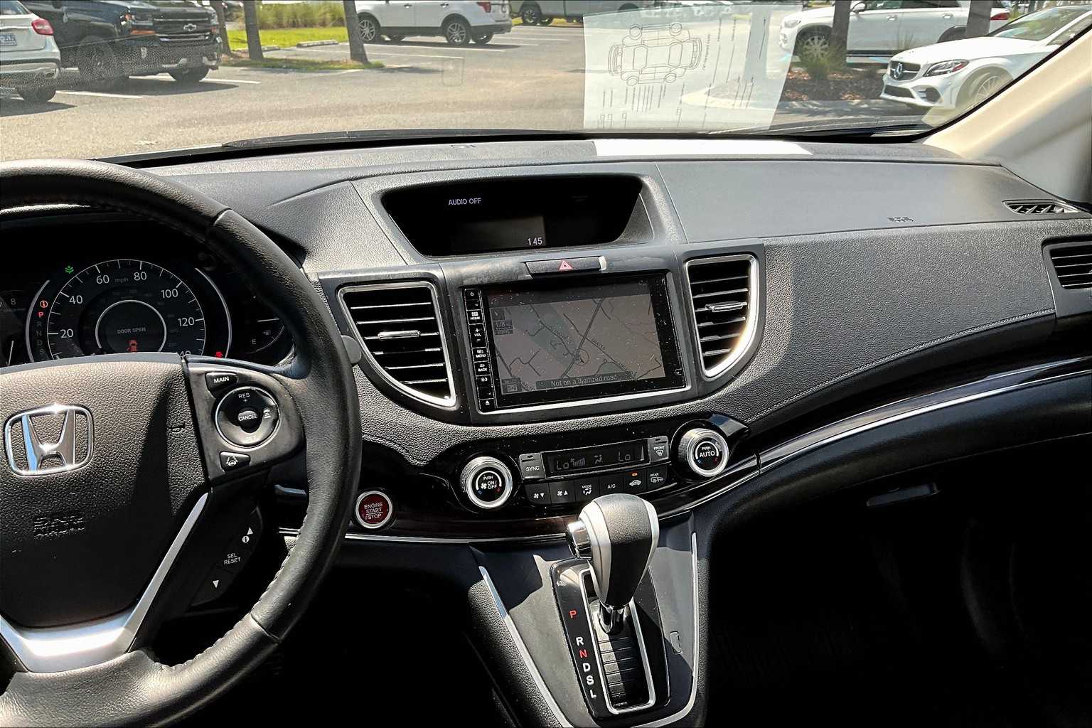 2015 Honda CR-V Touring photo 6