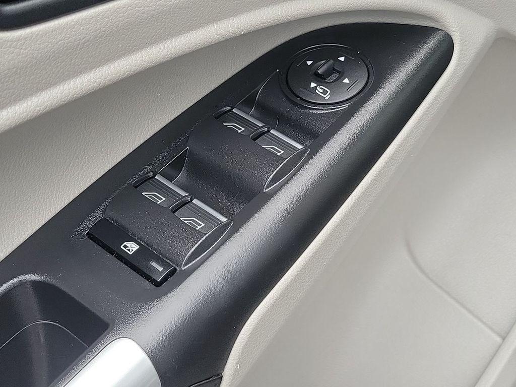 2022 Ford Transit Connect Titanium photo 42