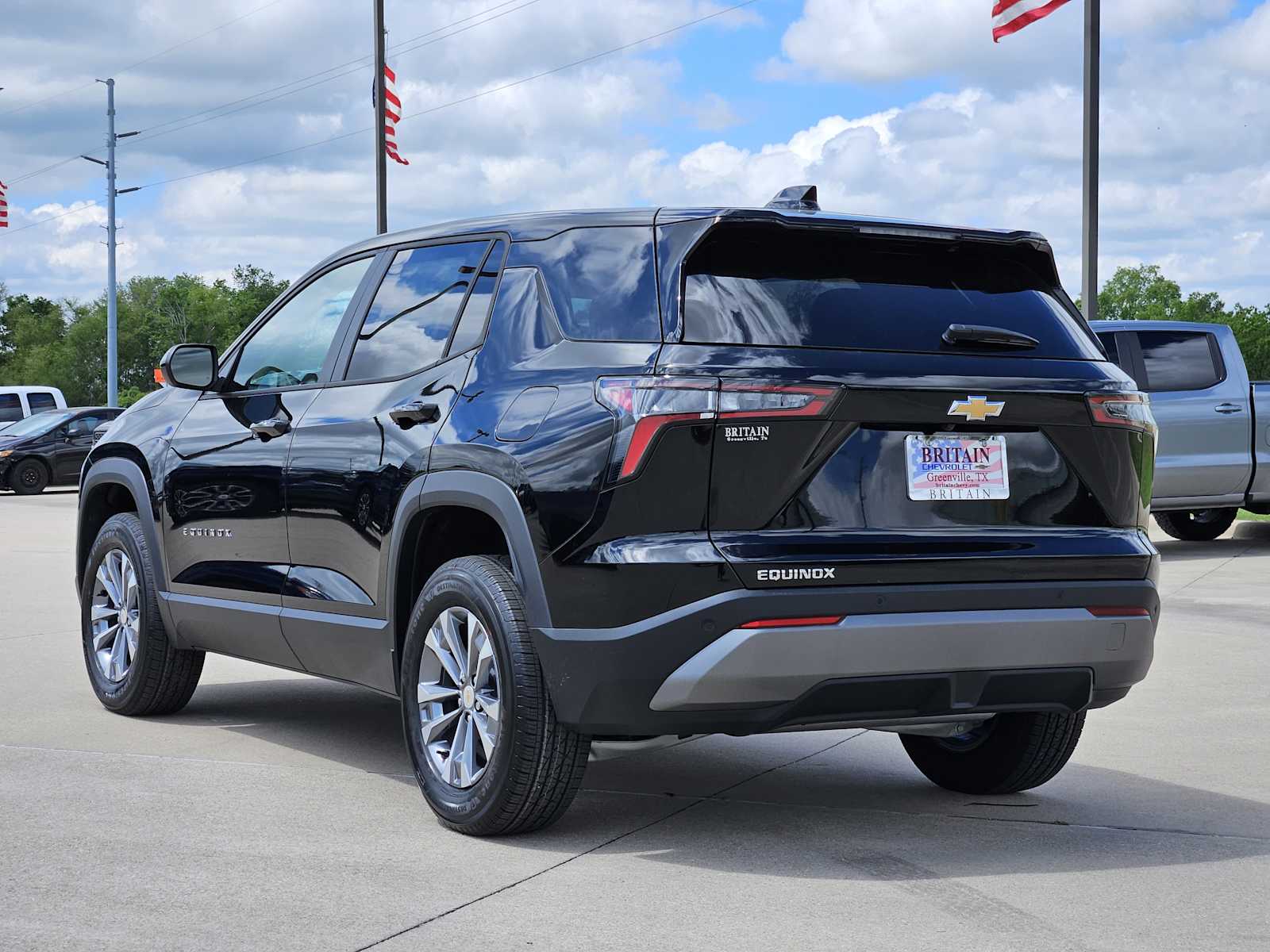 2026 Chevrolet Equinox LT photo 3