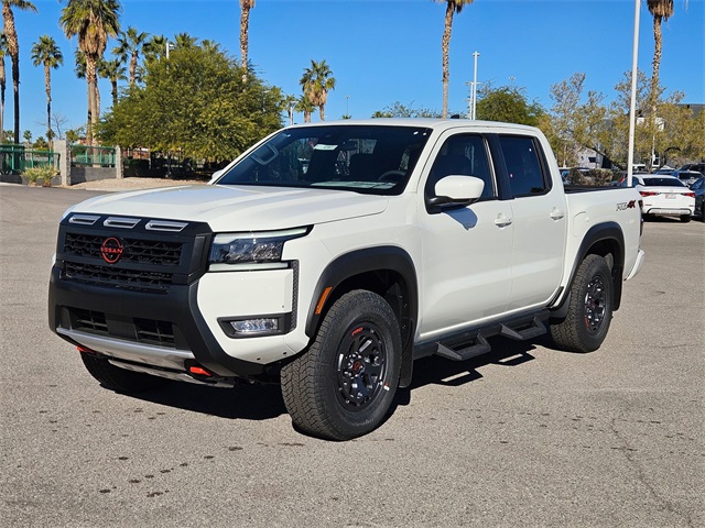 2026 Nissan Frontier PRO-4X photo 2