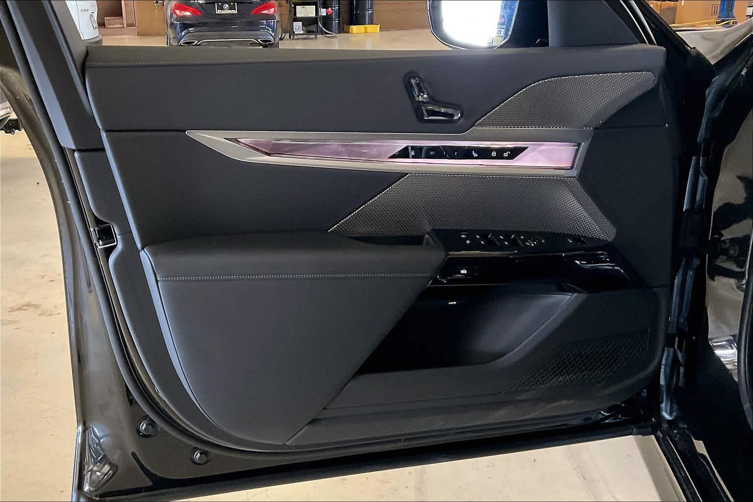 2025 Bmw 750e 750e xDrive photo 9
