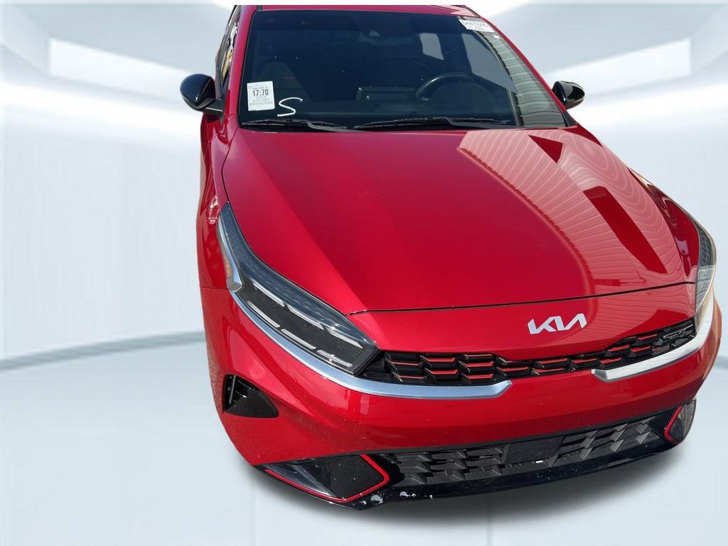2022 Kia Forte GT photo 3