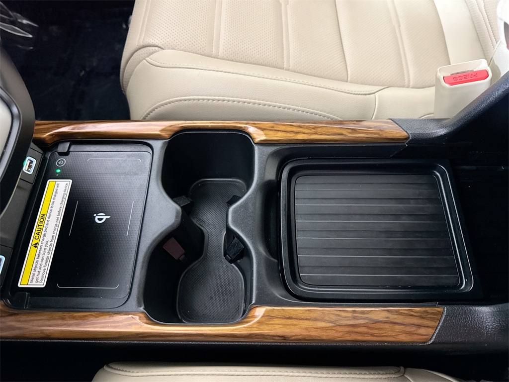 2020 Honda CR-V Touring photo 37