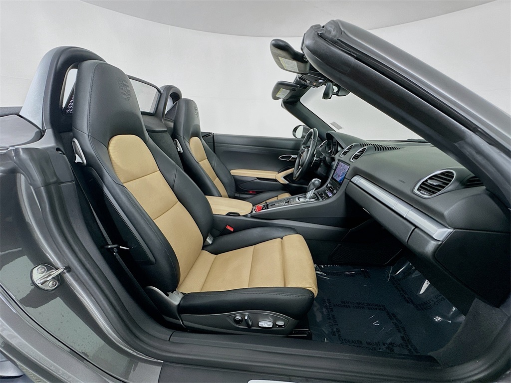 2018 Porsche Boxster Base photo 24