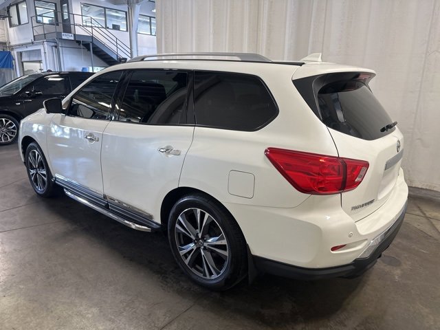 2019 Nissan Pathfinder Platinum photo 6