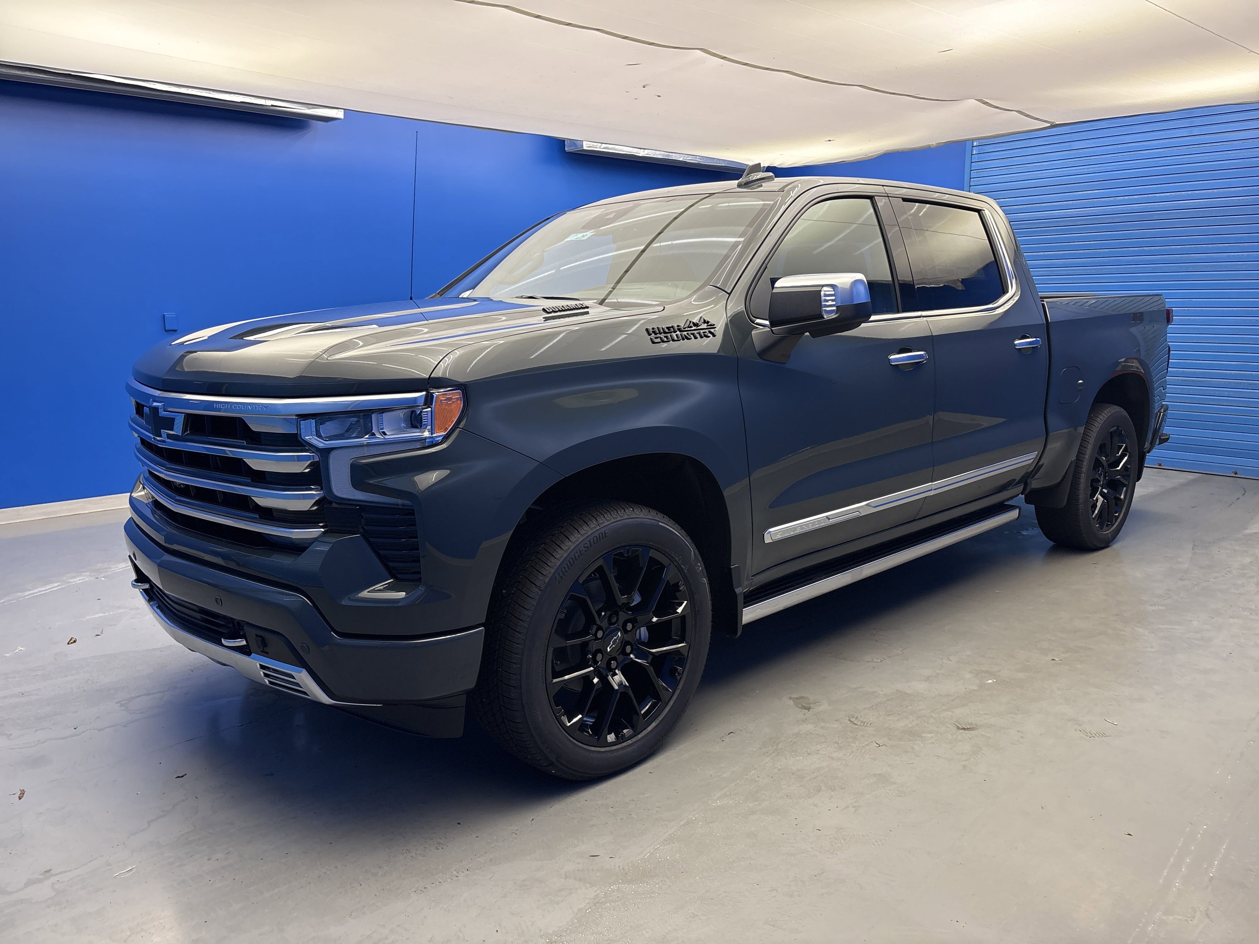 2026 Chevrolet Silverado 1500 High Country photo 2