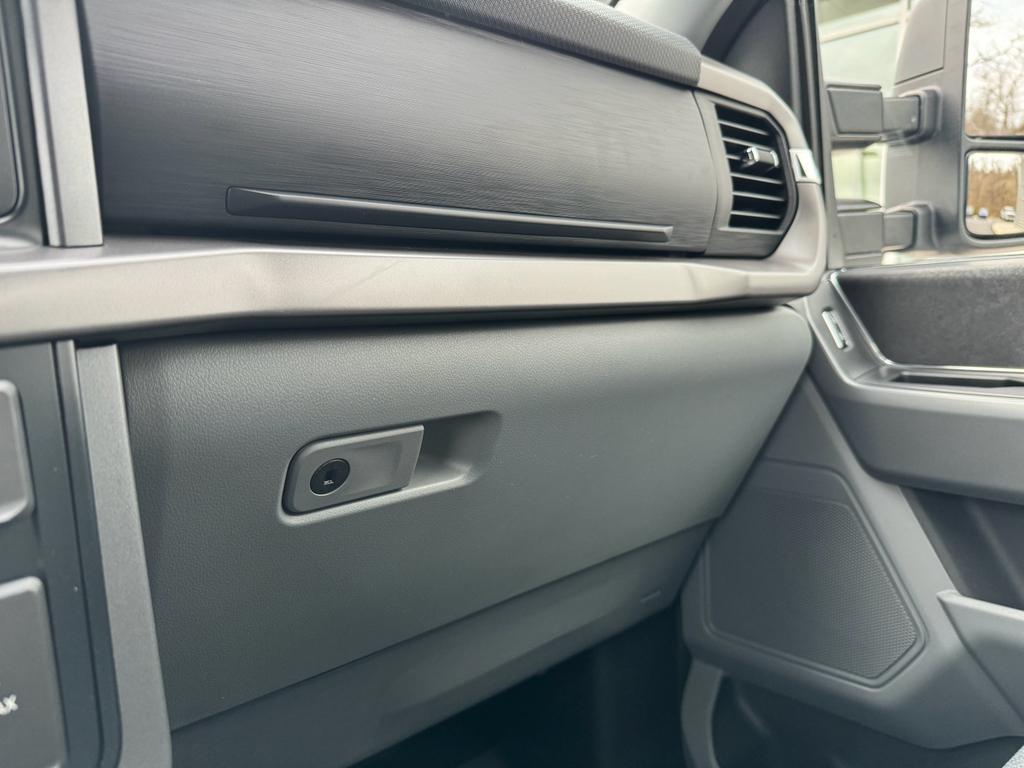 2025 Ford F-150 XLT photo 37