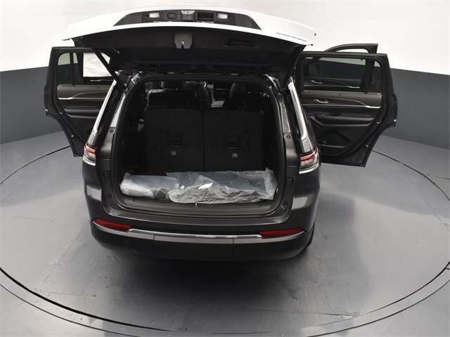 2025 Jeep Grand Cherokee Limited photo 28
