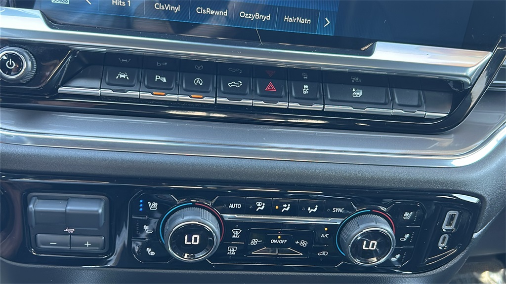 2023 Chevrolet Silverado 1500 High Country photo 30