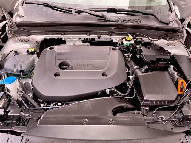2024 Volvo XC40 AWD photo 16