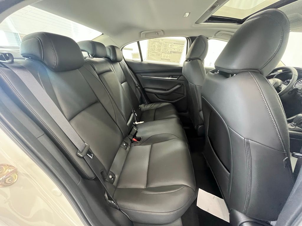 2025 Mazda Mazda3 Sedan 2.5 s Preferred photo 22