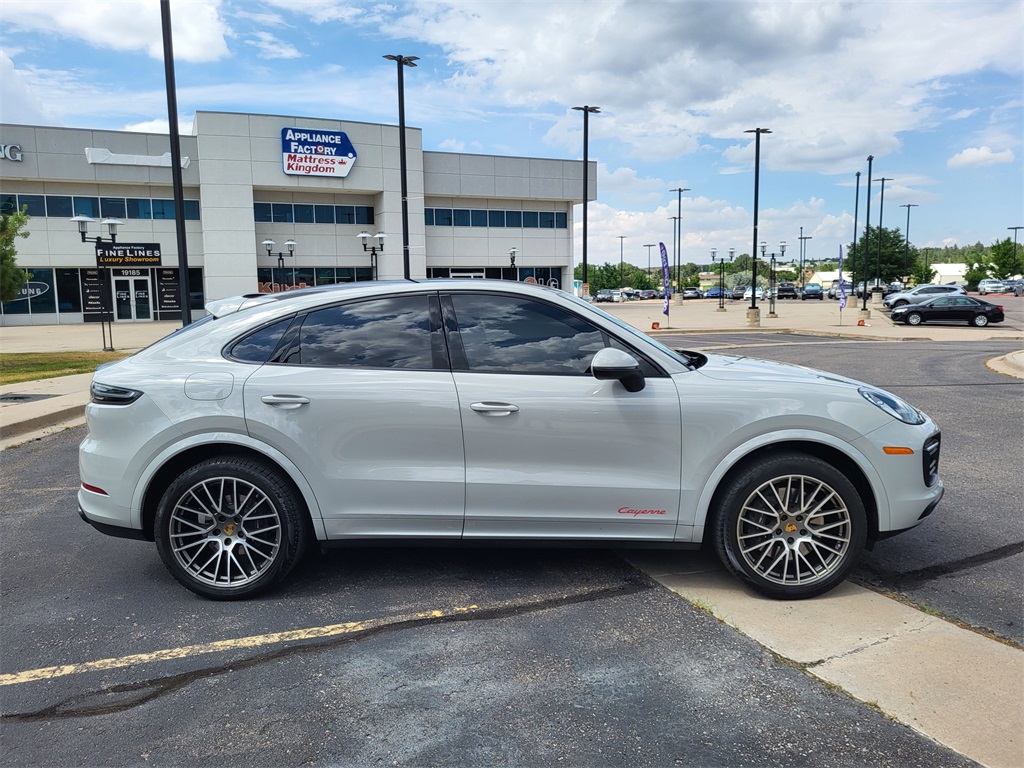 2023 Porsche Cayenne Coupe Platinum Edition photo 3