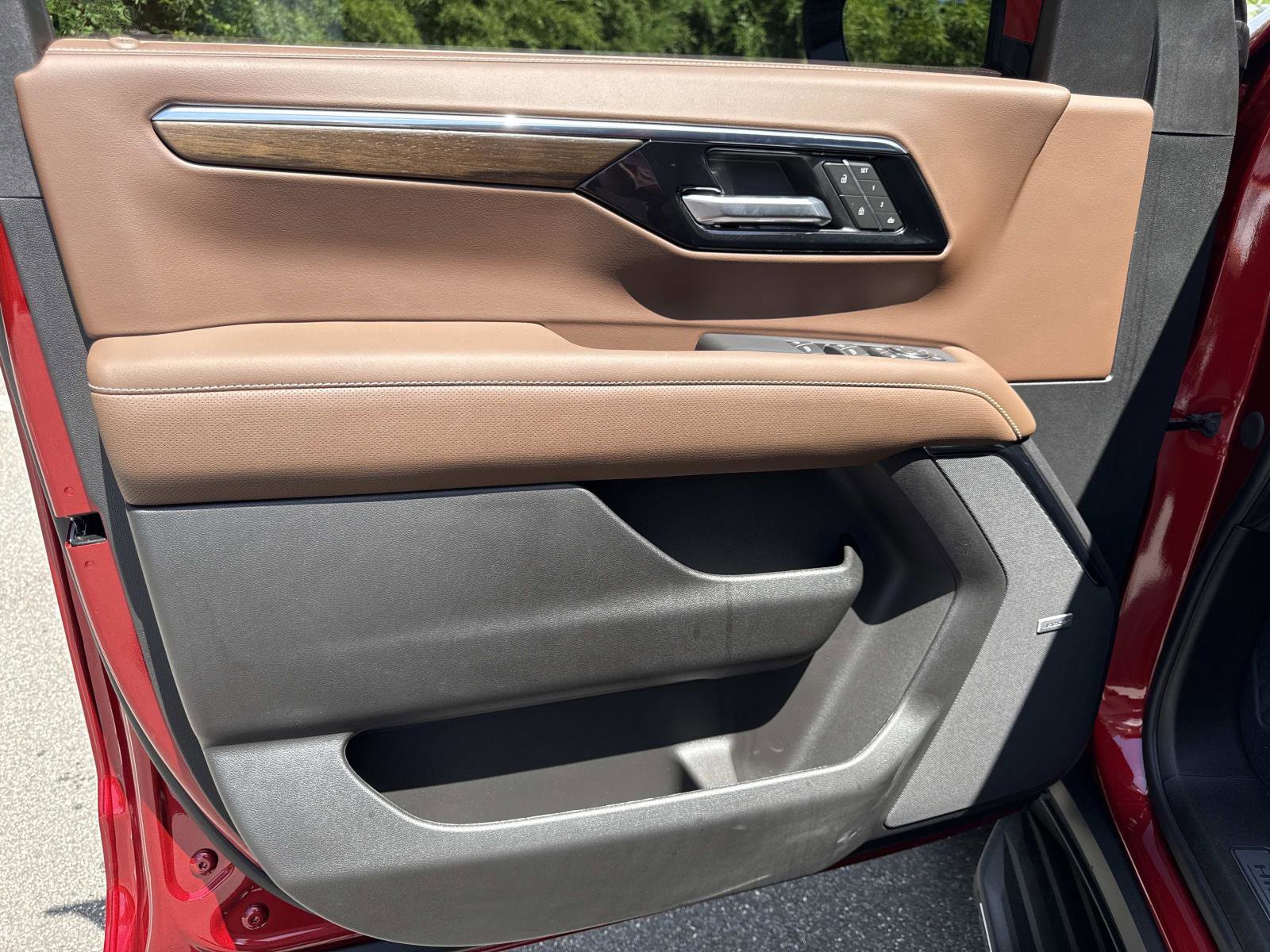 2025 Chevrolet Tahoe High Country photo 24