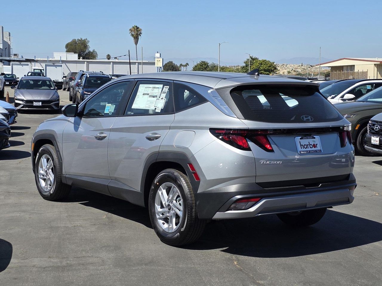 2025 Hyundai Tucson SE photo 8