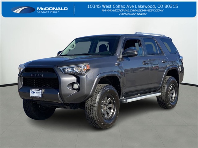 2016 Toyota 4Runner SR5's photo