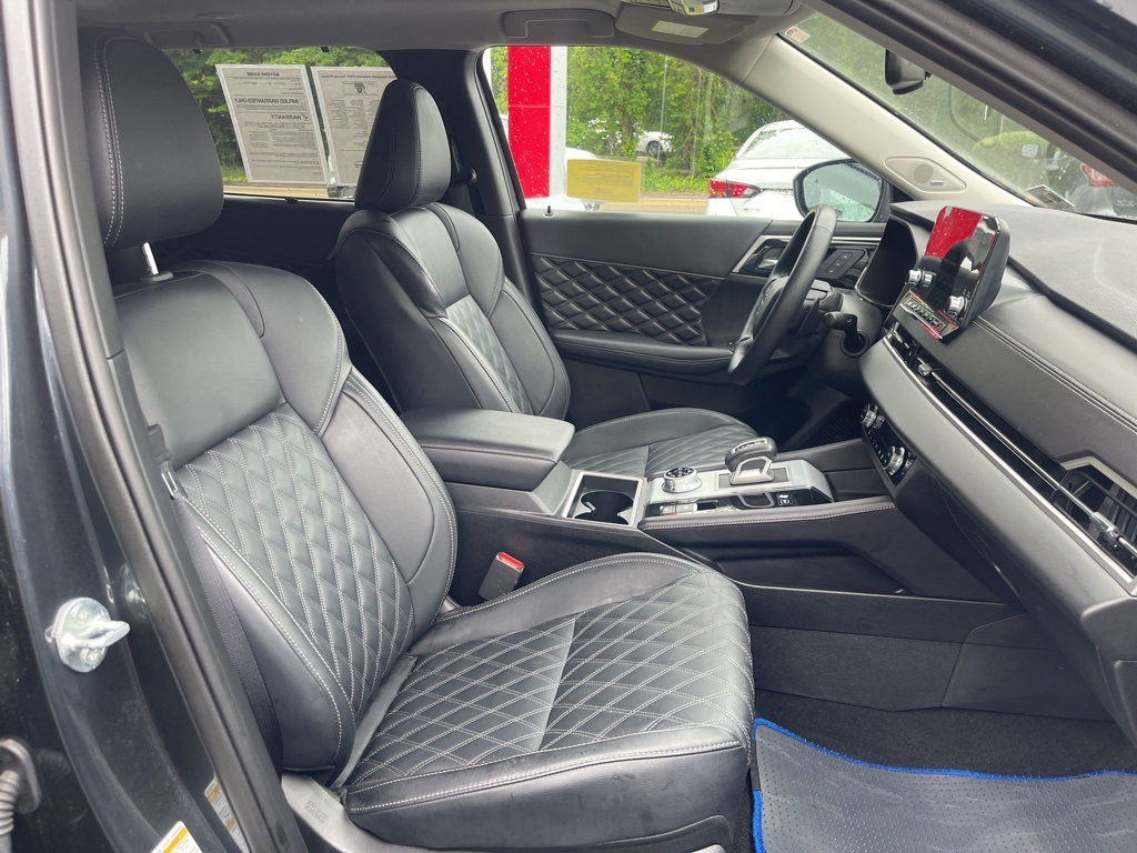 2024 Mitsubishi Outlander PHEV SEL photo 15