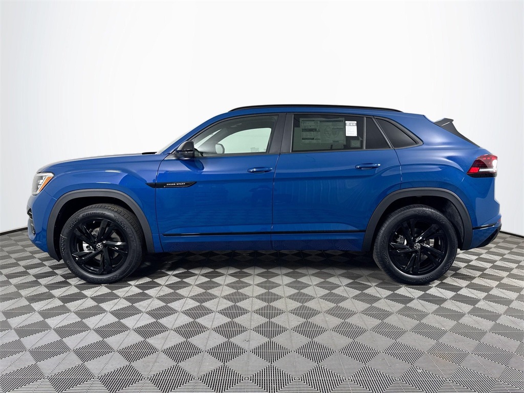 2025 Volkswagen Atlas Cross Sport SEL R-Line photo 2