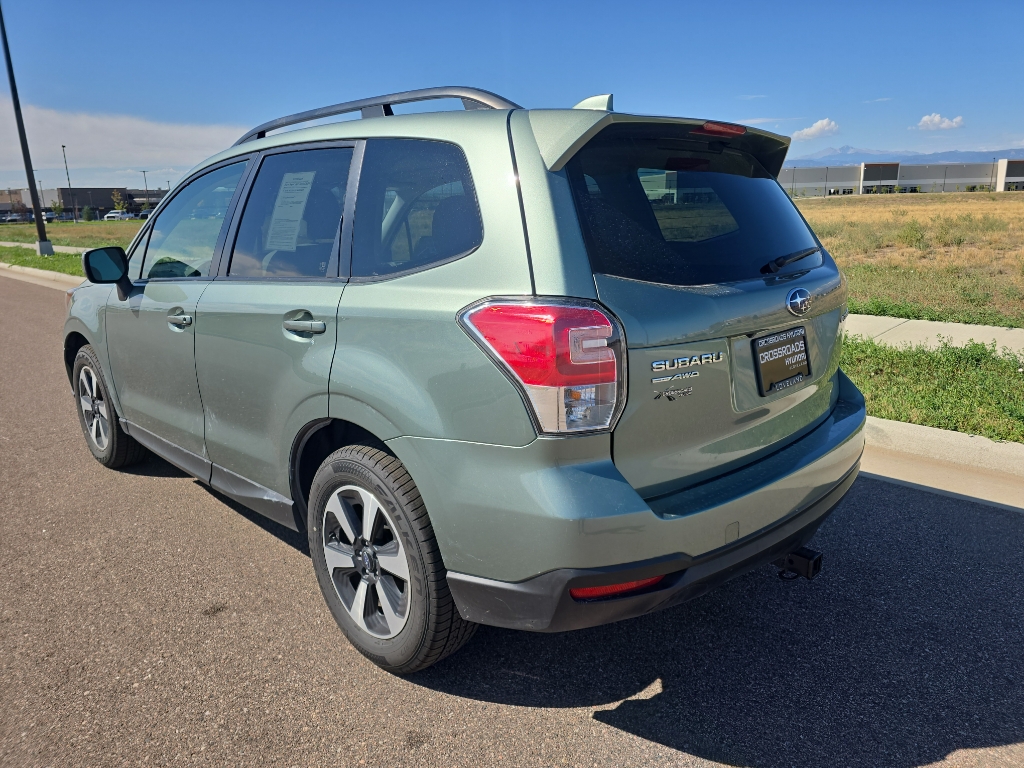 2018 Subaru Forester Premium photo 3