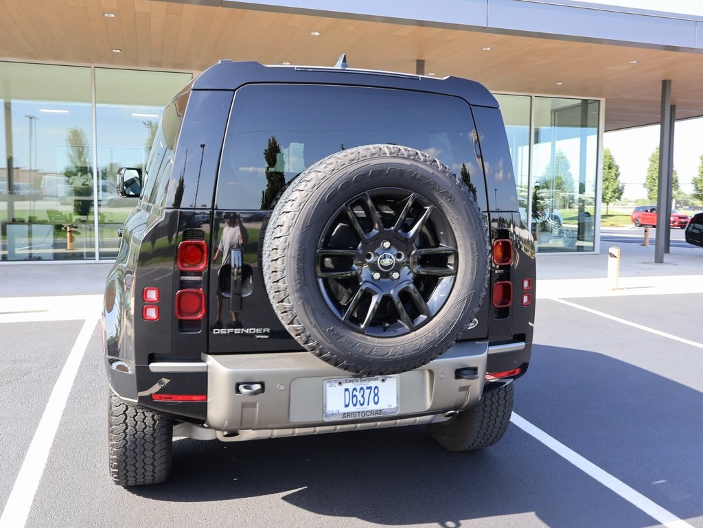 2022 Land Rover Defender 90 X-Dynamic S photo 14