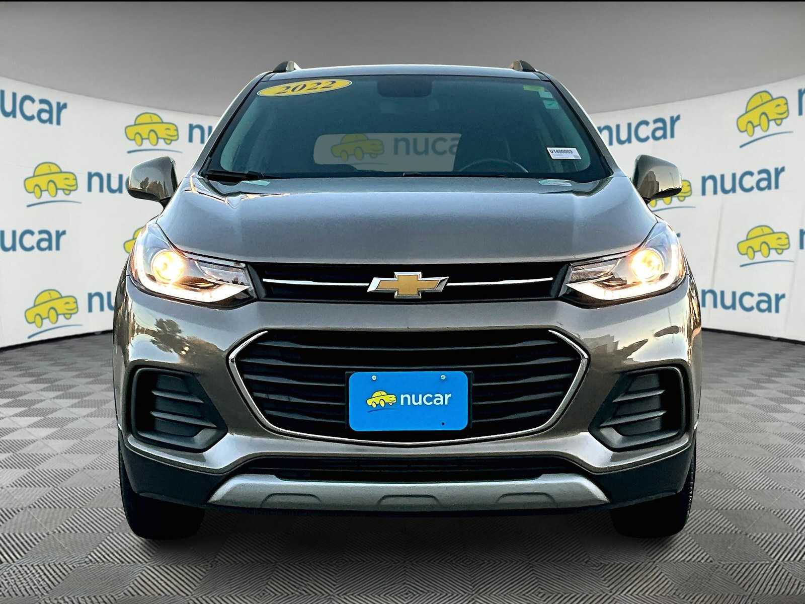 2022 Chevrolet Trax LT photo 2
