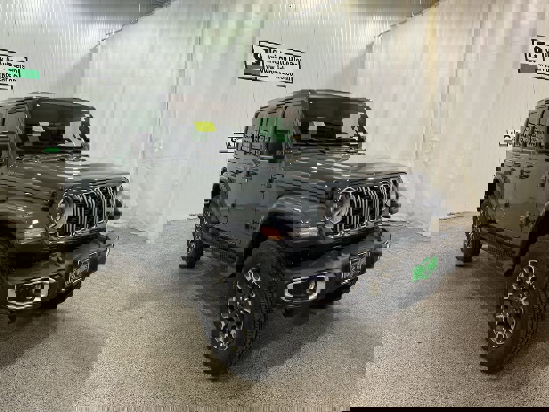 2026 Jeep Wrangler 4-Door Sahara's photo