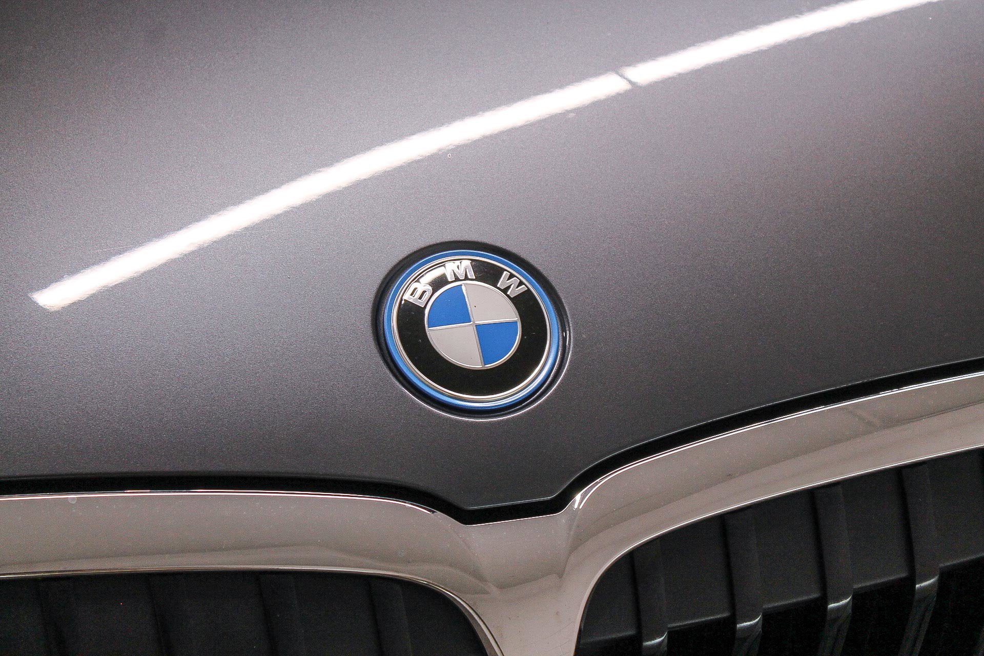 2022 Bmw 330e 3-Series photo 9