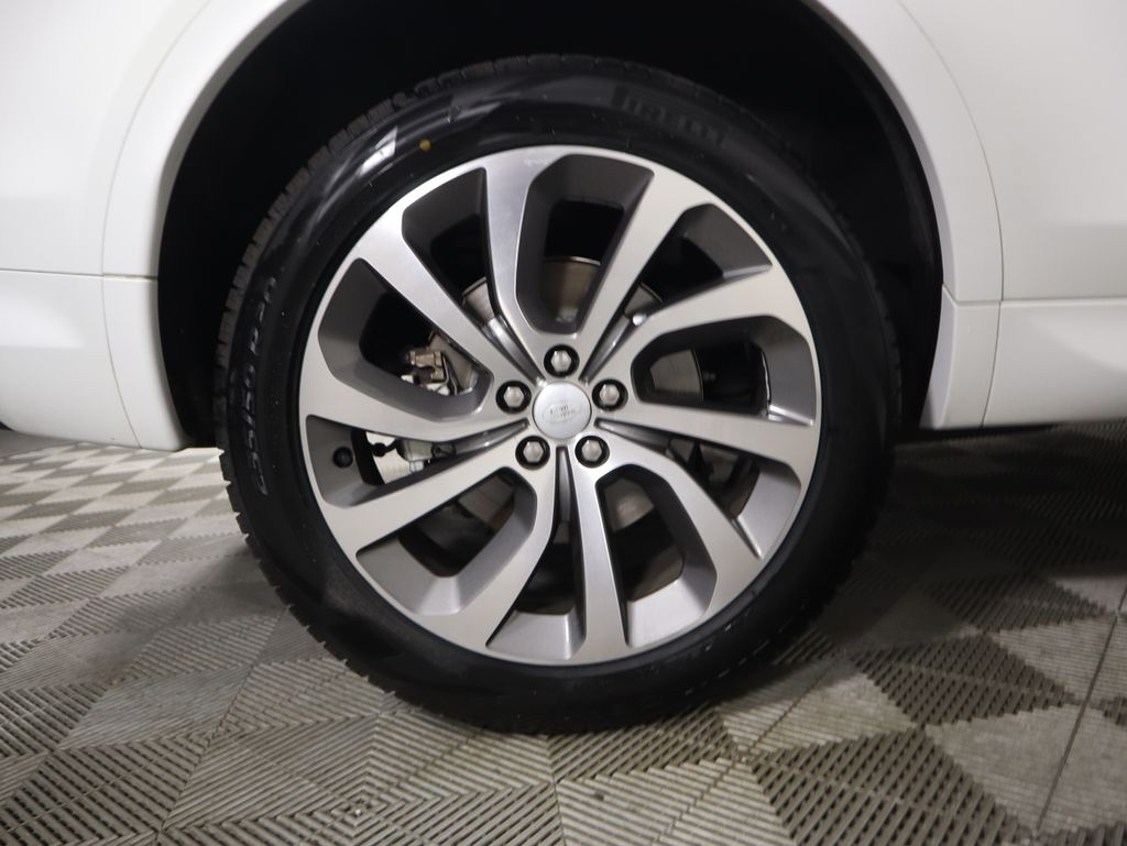 2023 Land Rover Discovery Sport SE R-Dynamic photo 32