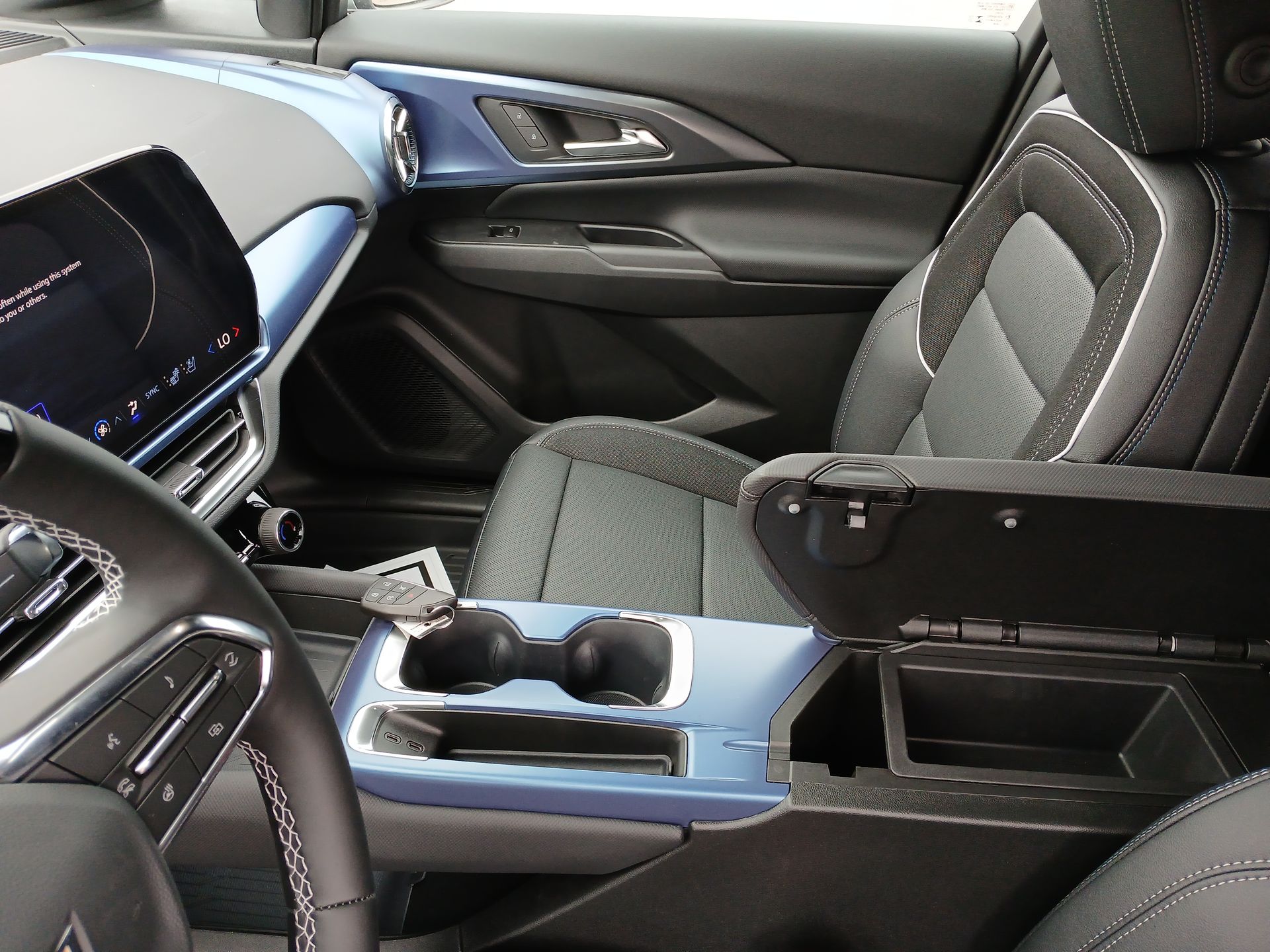 2025 Chevrolet Equinox EV 1LT photo 23
