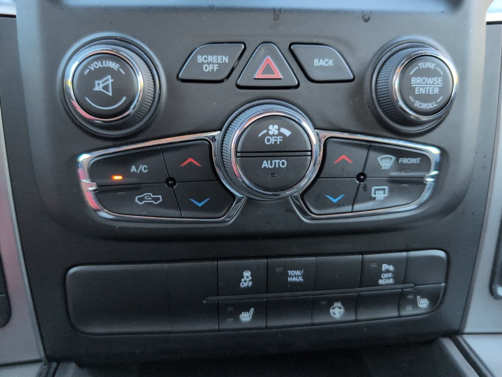 2022 Ram 1500 Classic Warlock photo 24